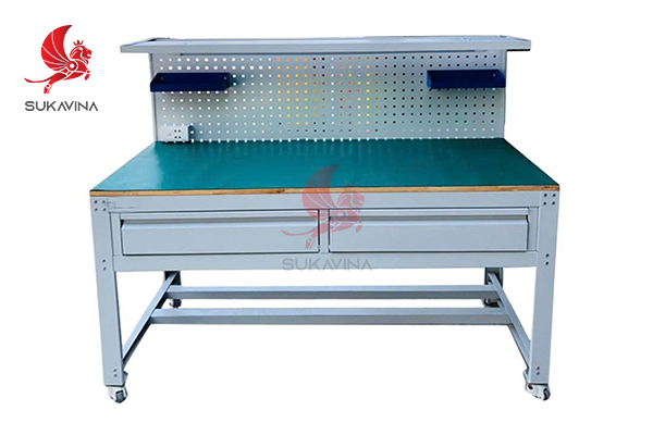 Bàn thao tác khung sắt bảng pegboard cơ khí chính xác 